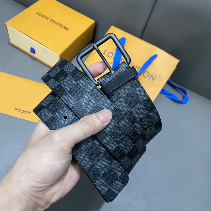 Louis Vuitton Belt 40MM LVB00142